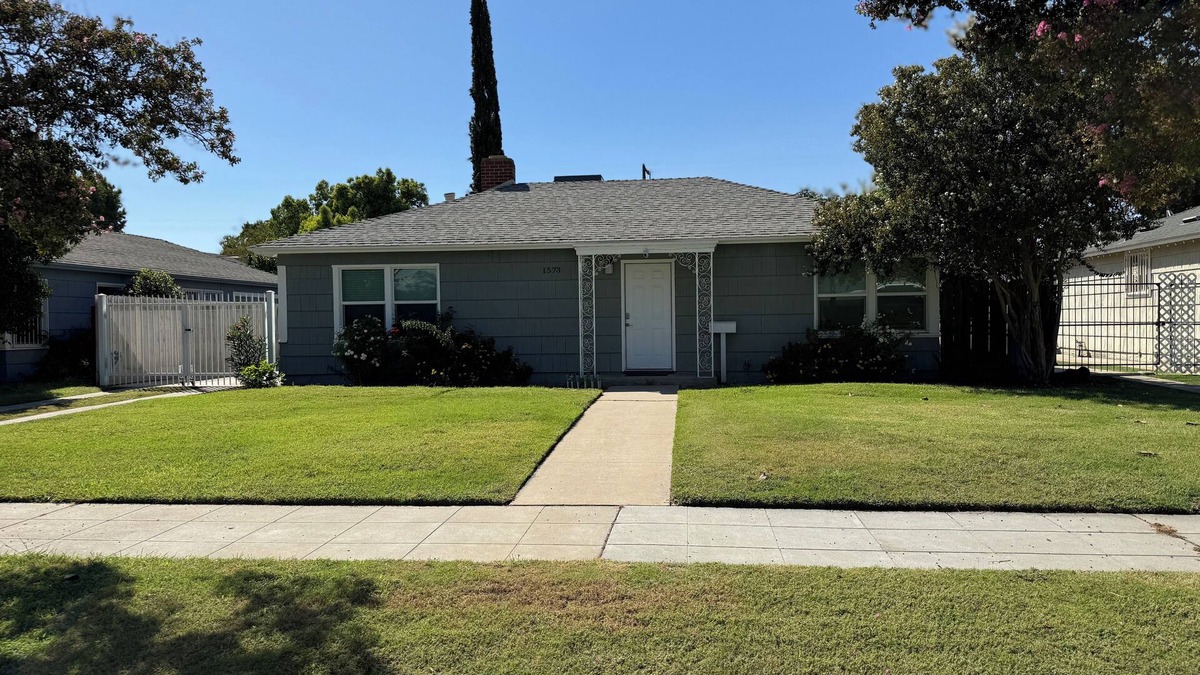 Tower District House | Clean 3B/1Bth EasyA to US99 + CA41 & to Nat'l Parks