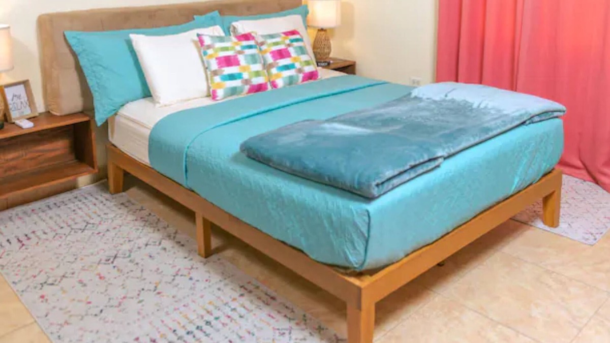 George Hill Apartment | Clean & comfy spacious-1 Bdrm condo w/free fast WIFI & 5 mins to beach
