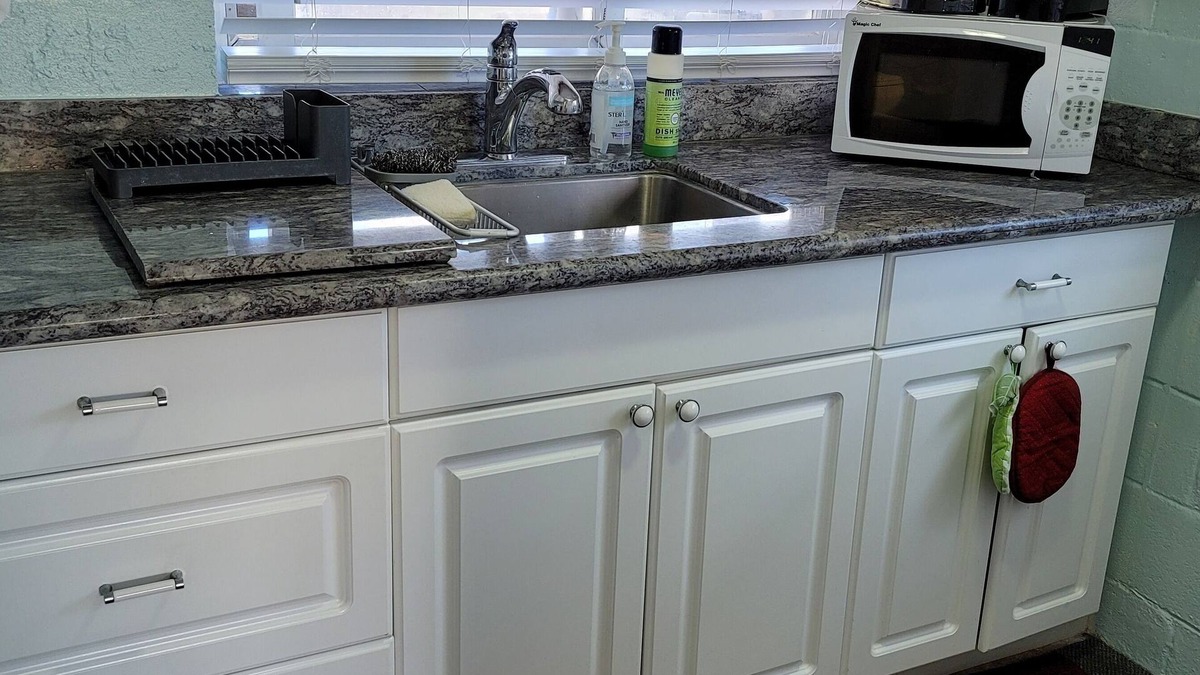 Maunalani Heights Apartment | CLEAN, COOL, COZY, CONVENIENT 1/1/1cozy, convenient
