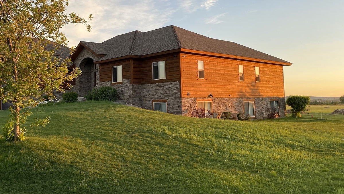 Felt House | Clean country living with modern amenities