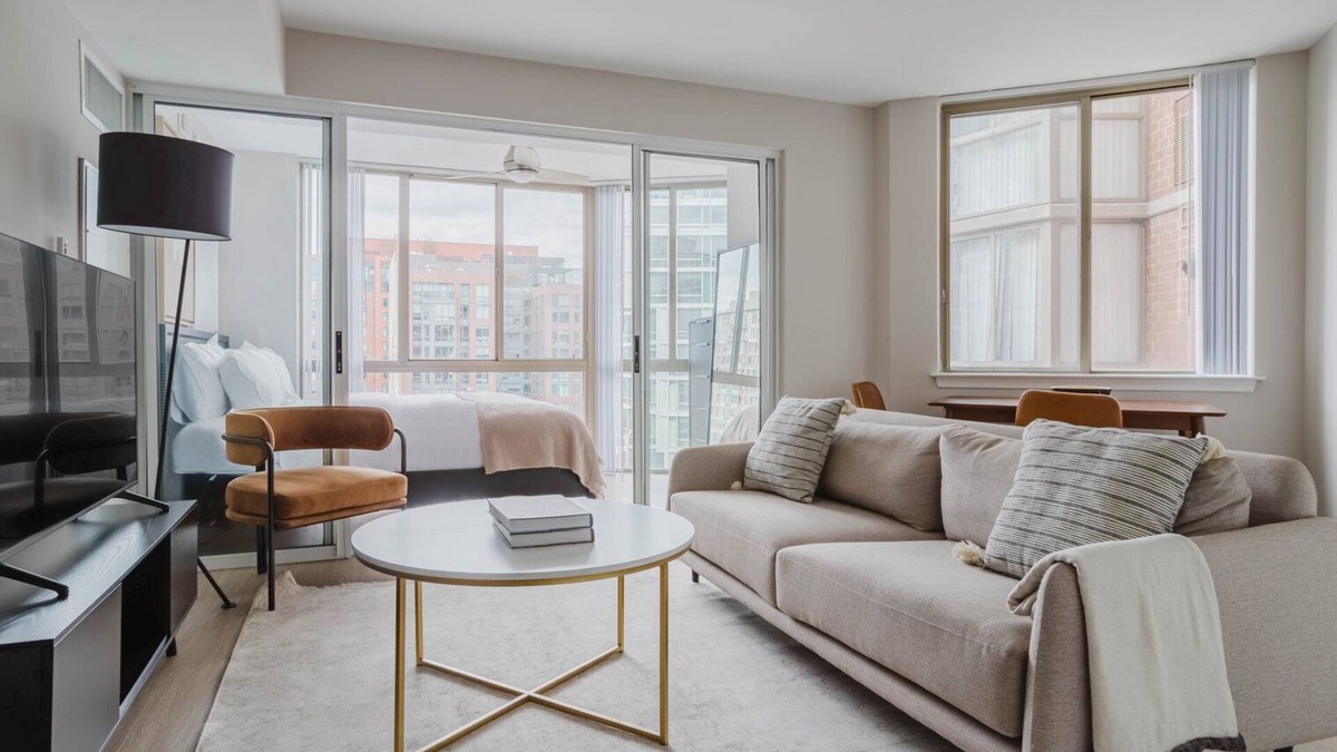 Chinatown Apartment | Clean Mount Vernon 1BR w/Gym & Pool, near Arena & Museum, by Blueground