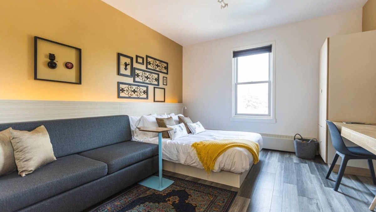 Northeast Edmonton Apartment | Clean Sophisticated Comfort in Highlands