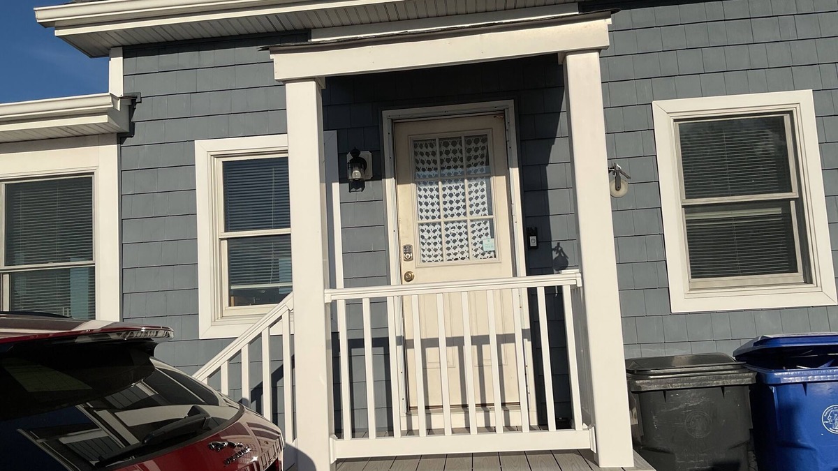 Seaside Heights House | Clear Blue Skies