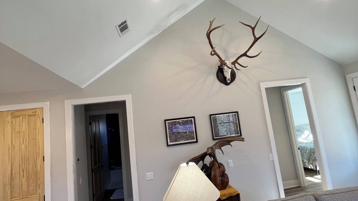 Oxford Cabin | Clear Creek: Sardis Lake- 3 Bedroom Cabin