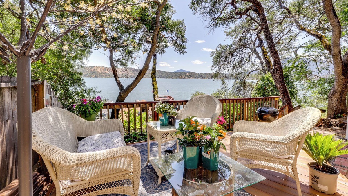 Clear Lake Apartment | Clear Lake Getaway w/Dock Access & Shared Yard!