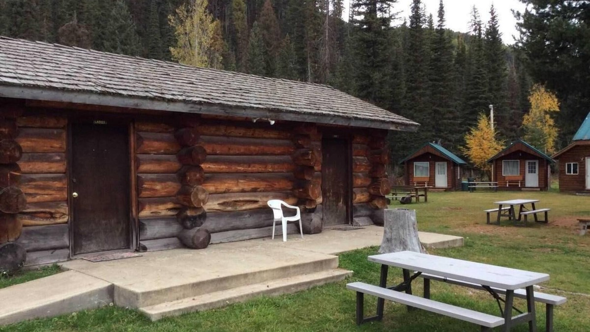 West Glacier Cabin | Clear Sky Resorts Deluxe 2 Bedroom Cabin