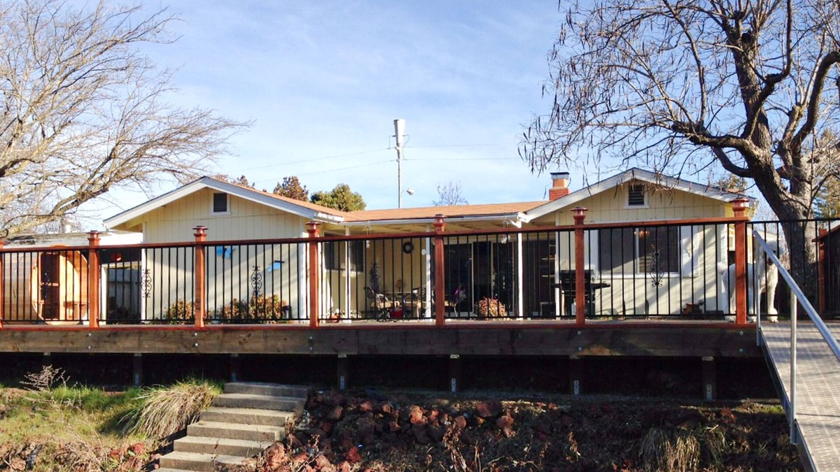 Clear Lake House | Clearlake Canal Front Home, Dog-friendly & Sauna