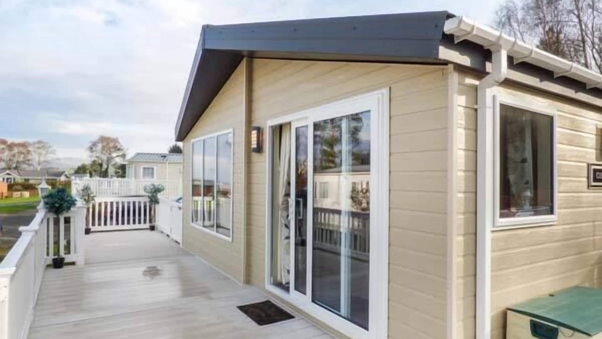 Borth Cottage | CLEARVIEW LODGE, family friendly, luxury holiday cottage in Borth