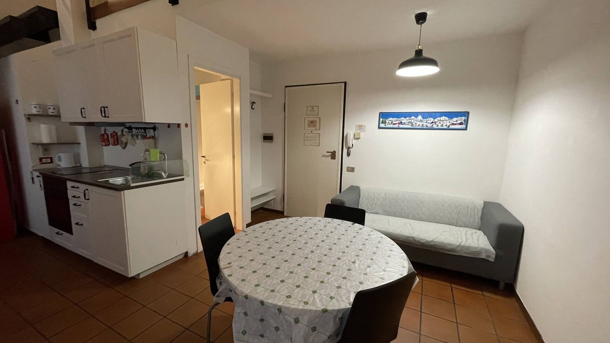 Ancona Apartment | Cleo Rosaa