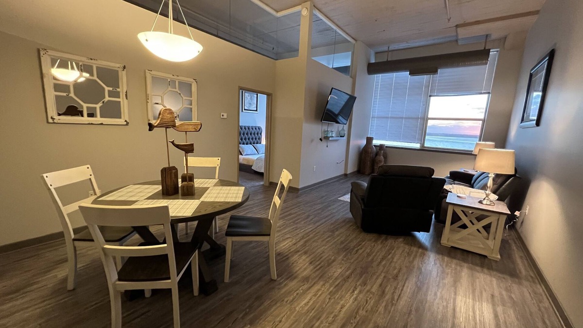 Cleveland Apartment | Cleveland Lakefront Luxury Apartment