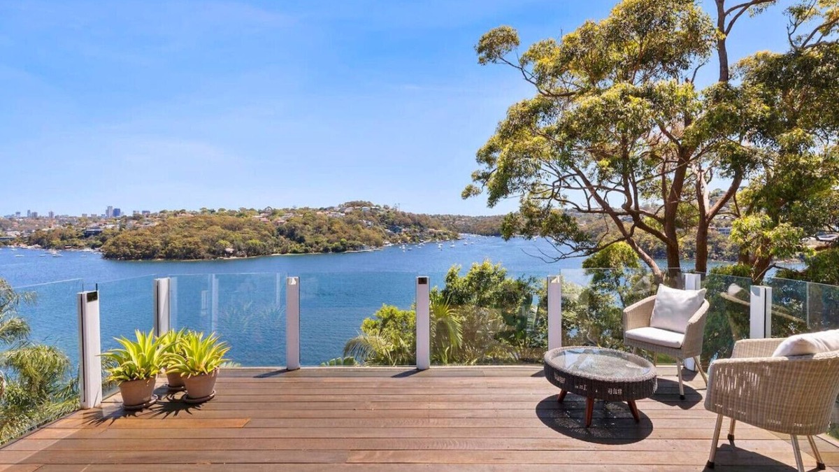 Seaforth House | Cliff house & Grand harbour view