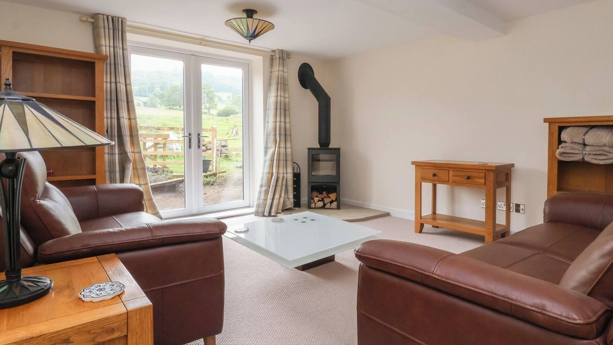 Bewerley Cottage | CLIFFE HOUSE COTTAGE, pet friendly, with open fire in Pateley Bridge