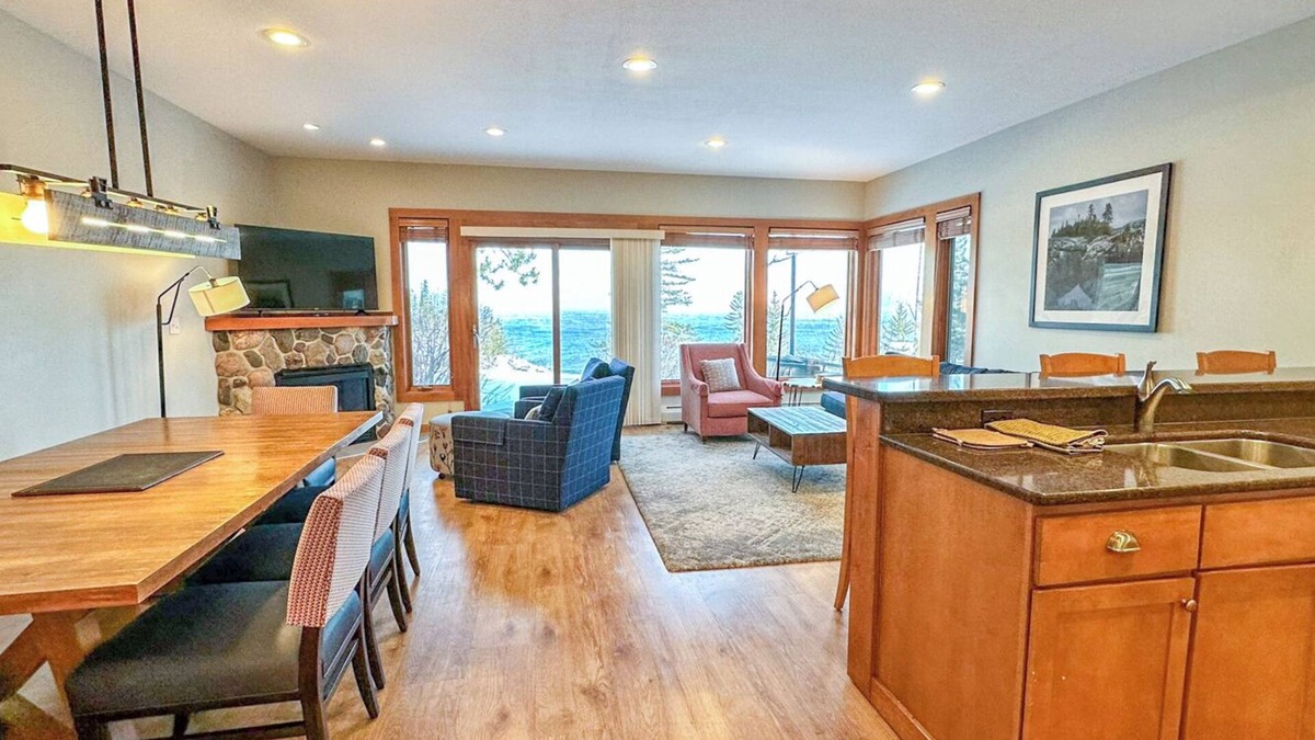 Lutsen House | Cliffhouse 673 - Lake Superior - Lutsen, Minnesota