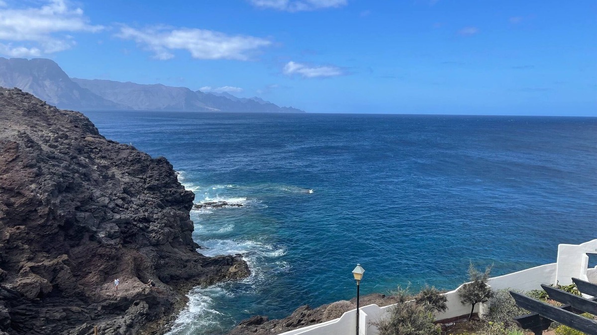 Galdar House | Cliffs Edge a home on the sea with magnificent ocean views and sunsets