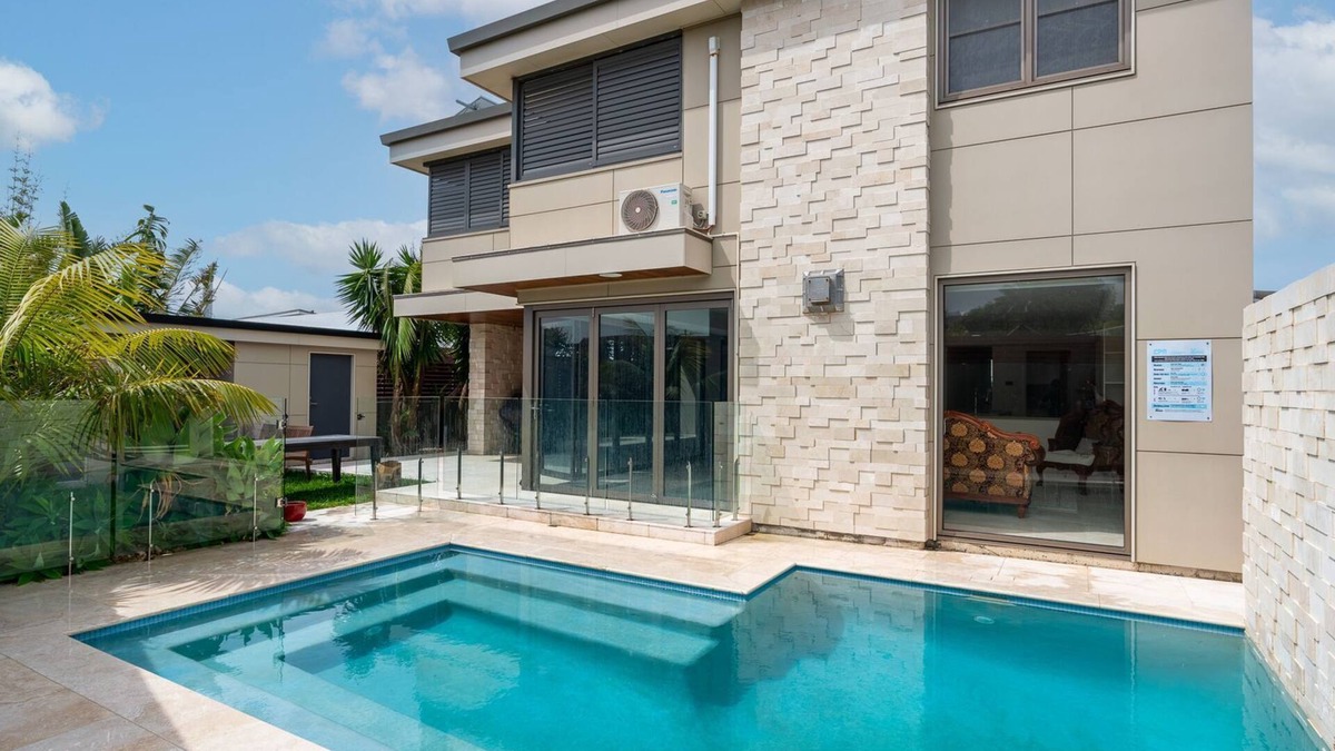 Kiama House | Clifftop Luxury with Pool