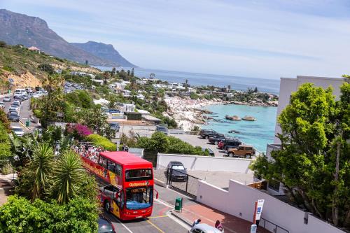 Bantry Bay Apartment | Clifton Beachfront Studio-Sea Views & Walk To Beach