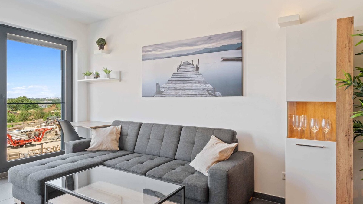 Cessange Apartment | Cloche d'Or Proximity: Sleek Urban Space