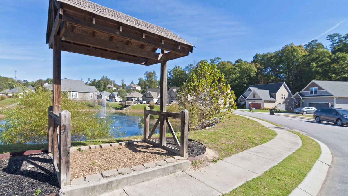 East Brainerd House | Close Mall-Best Stores in Chattanooga