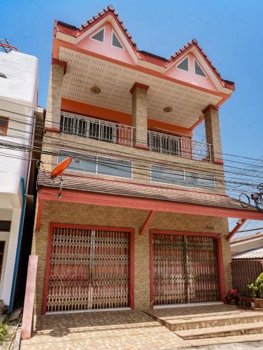Ranong Hotel | close