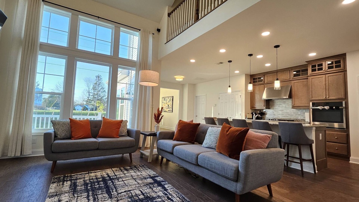 Cedar Neck House | Close to beach, away from crowd