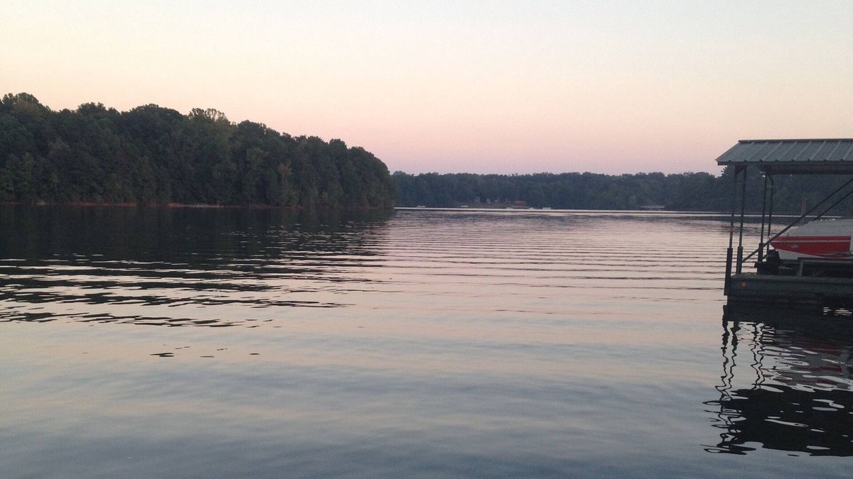 Anderson House | Close to Clemson and Green Pond Landing