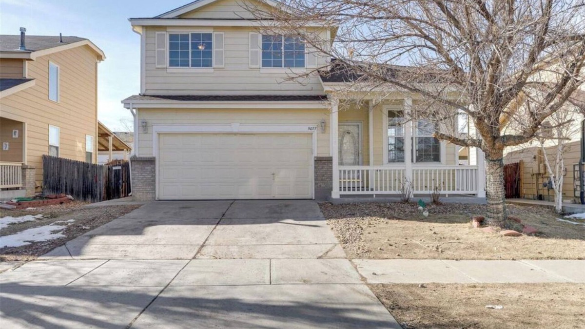 Montbello House | Close to Denver international airport , Denver healthcare,