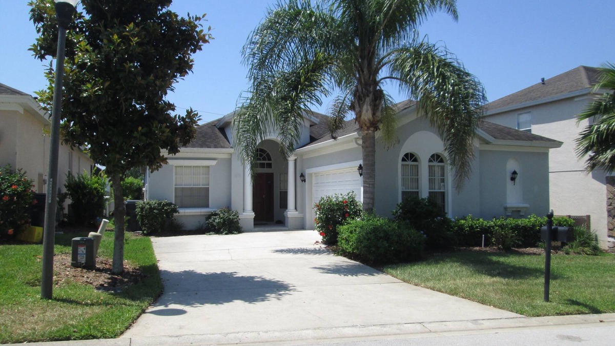 Calabay Parc Villa | Close to Disney, Golf, Shopping. Private pool, spa, games room, south backyard