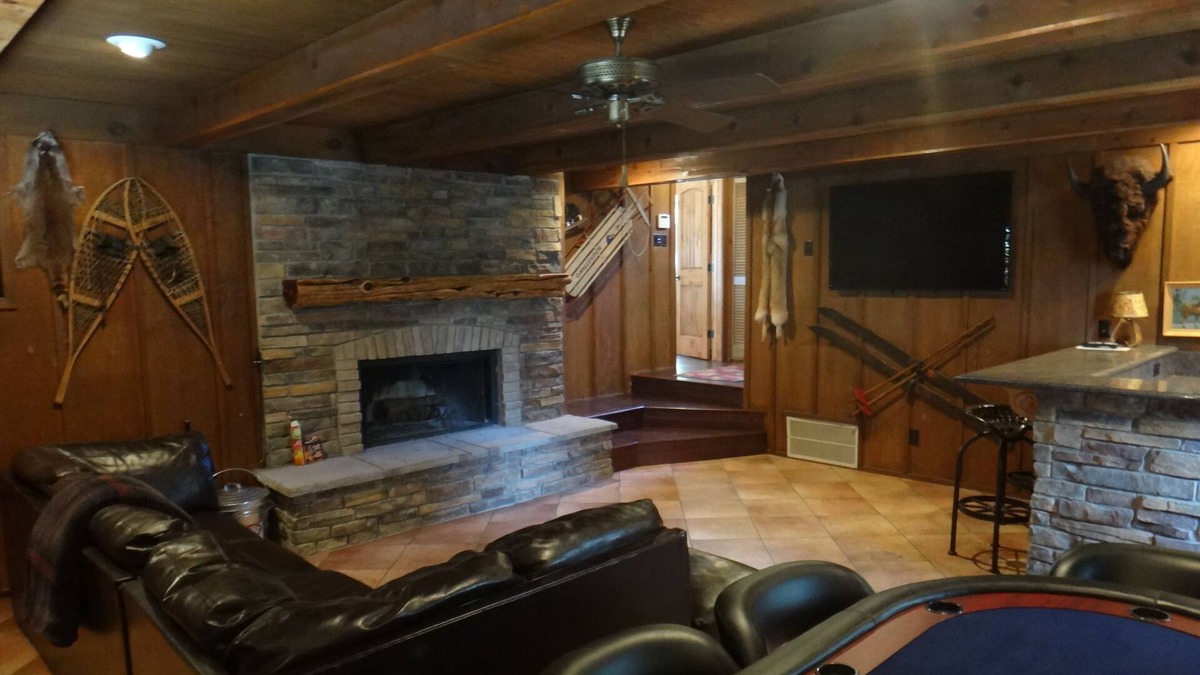 Ruidoso House | Close to downtown, family/pet friendly, mountain views, tv/game room