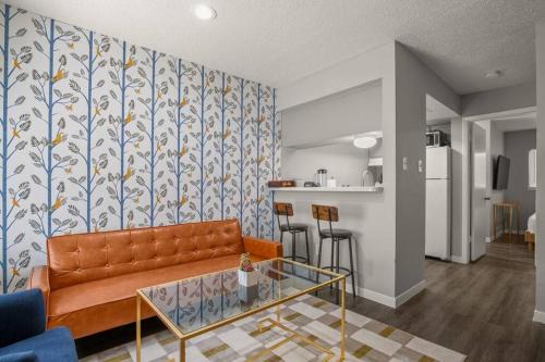 Hancock Apartment | Close to Downtown Fast Wi-Fi Parking Pool