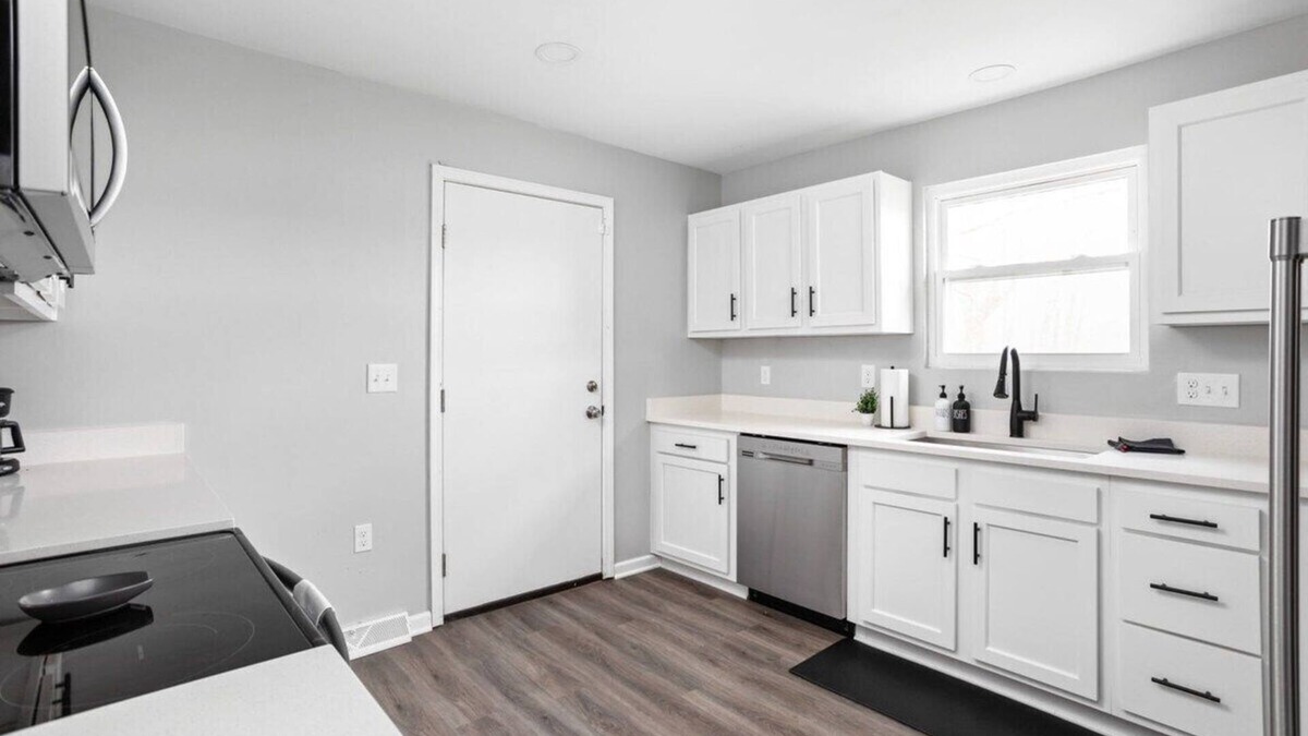 Acton House | Close to Downtown & Sites | Pet Friendly Retreat