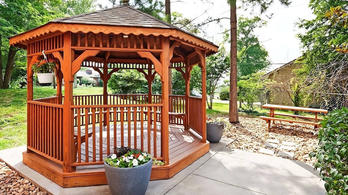 Ashley Oaks Resort | Close to ICEARIUM! Pets are Welcome! FREE Parking, Gazebo, BBQ Facility Onsite!