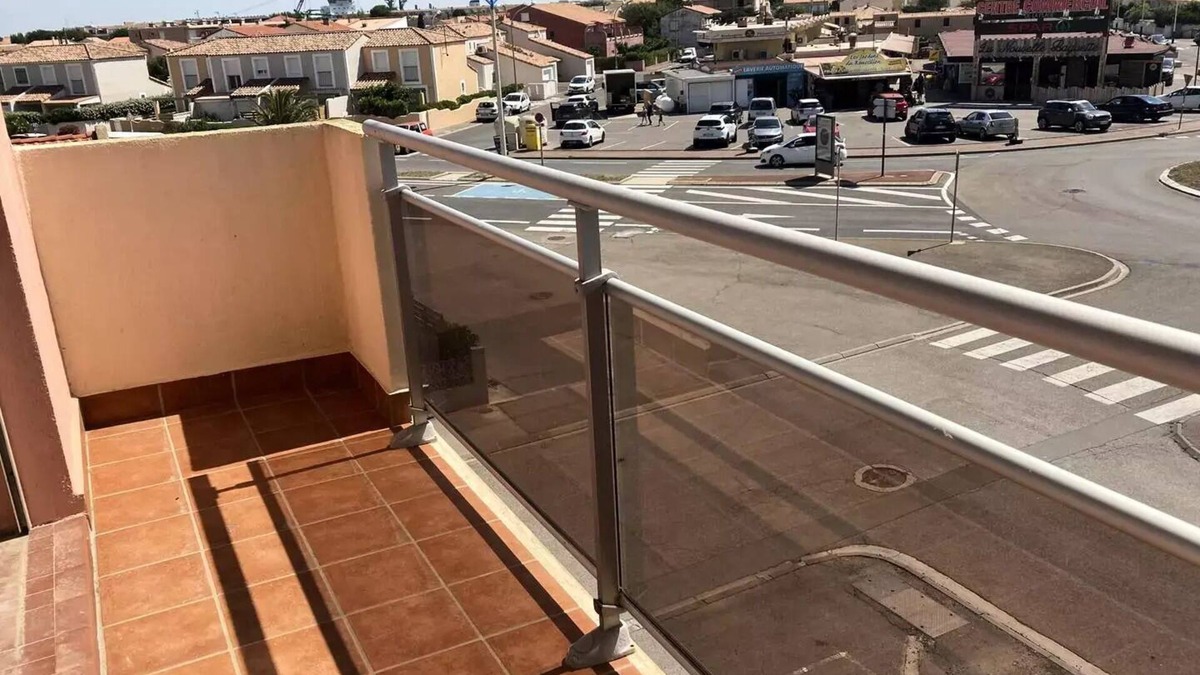 Port-la-Nouvelle Apartment | Close to main beaches and shops: studio sleeps 4