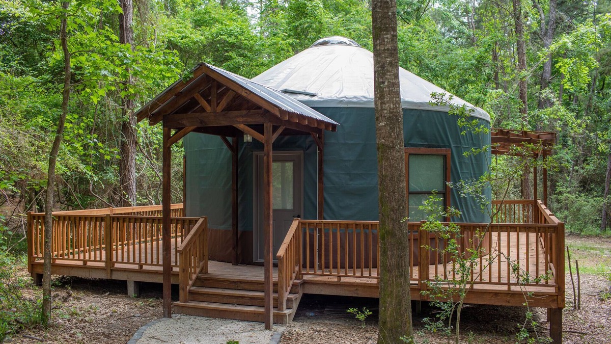 Livingston Cabin | Close to nature, but with all the modern amenities, Two Creeks Crossing Resort