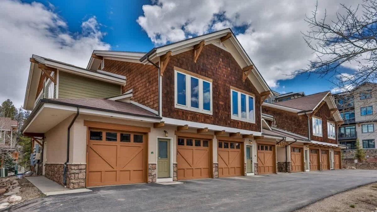 Winter Park House | Close to slopes and Walk to Downtown Winter Park!