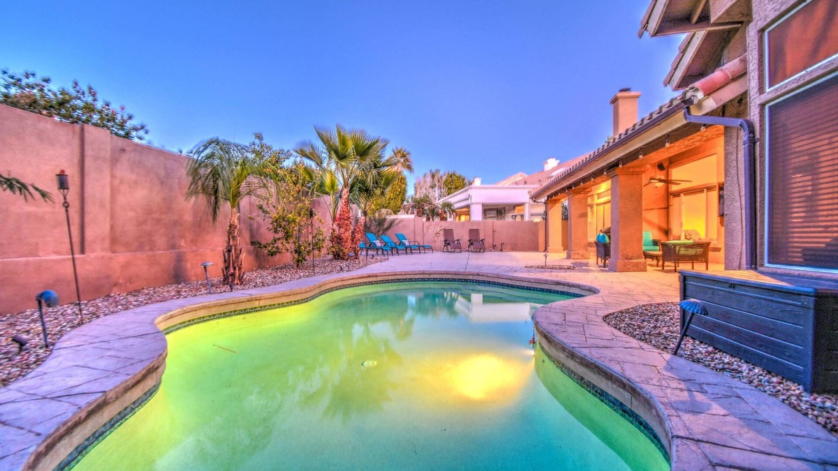 Foothills House | Close to South Mountain Preserve | Private Pool | Quiet Neighborhood | Jetted Tub | Outdoor TV