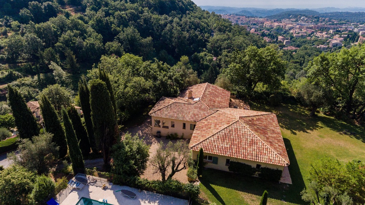 Vence Villa | Close to St Paul de Vence - Recent Villa, Stunning Views