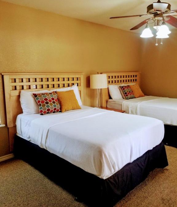 Paradise House | CLOSE TO STRIP, Very Private, GATED, Huge Floorplan, WIFI, Washer&Dryer