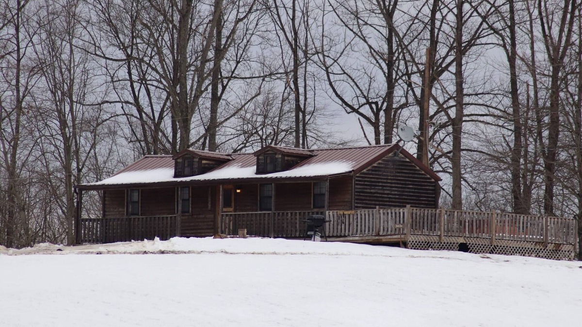 McArthur Cabin | Close To The Caves; Hot Tub; WiFi; Deck, Grill, Fire Pit, Pet Friendly, 5+ Acres