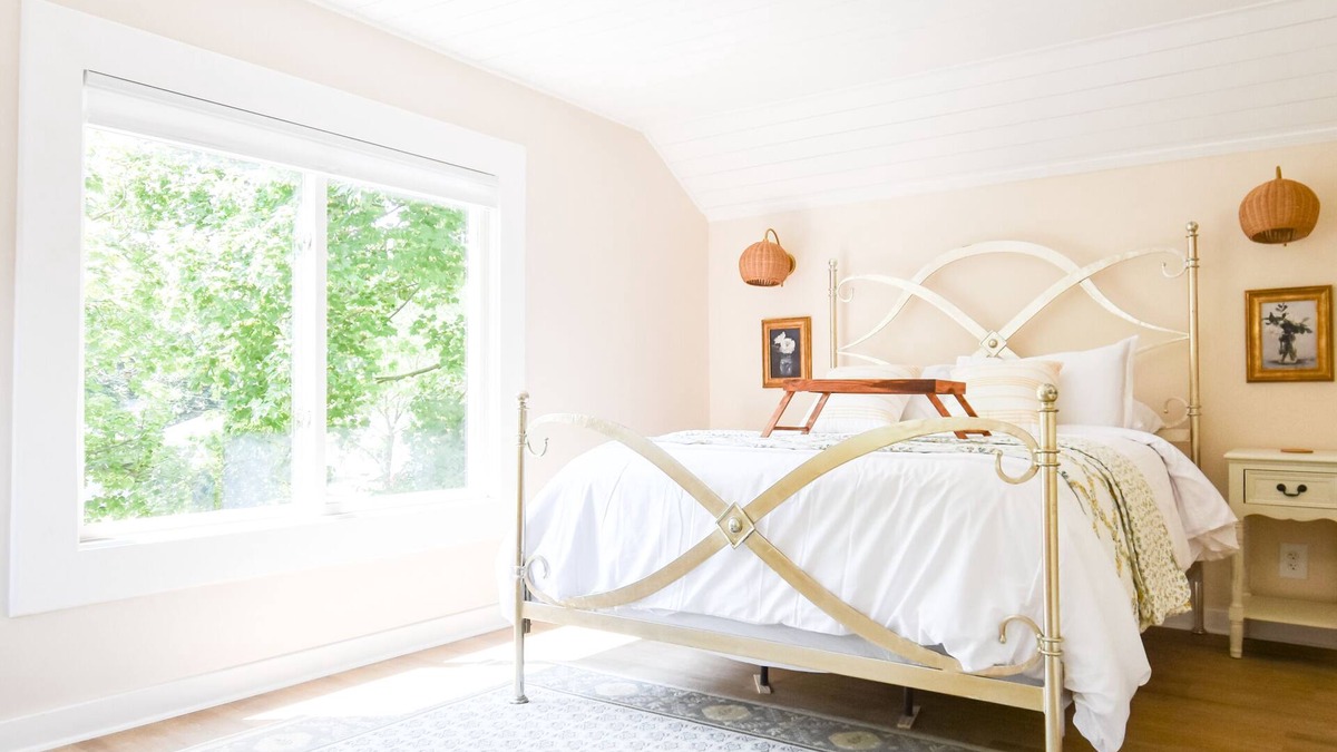 Lake Geneva Cottage | Close to Town + Beach | Lovingly Updated Historic Pemberley Cottage