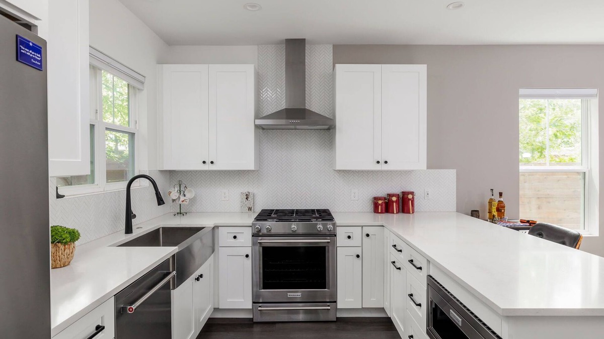 MLK House | Close to UT, Free Parking - In the Green - Portoro