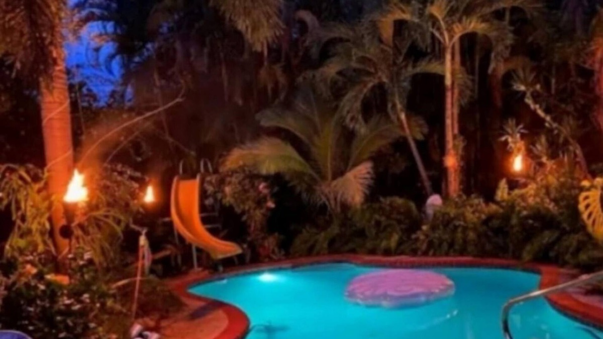 Poinsettia Heights House | clothing optional pool, hottub, private oasis, use for filming and parties &more