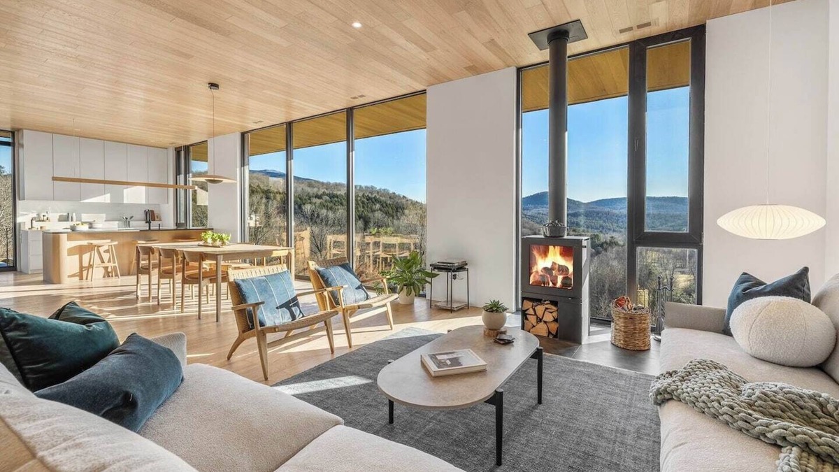 Brownsville Cabin | Cloudborne Cabin: 22 acres of luxury by Woodstock