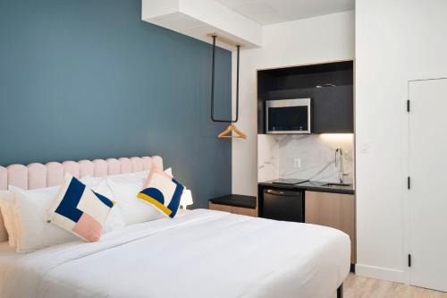 Gay Village Apartment | Clouds Lofts - Quartier Latin