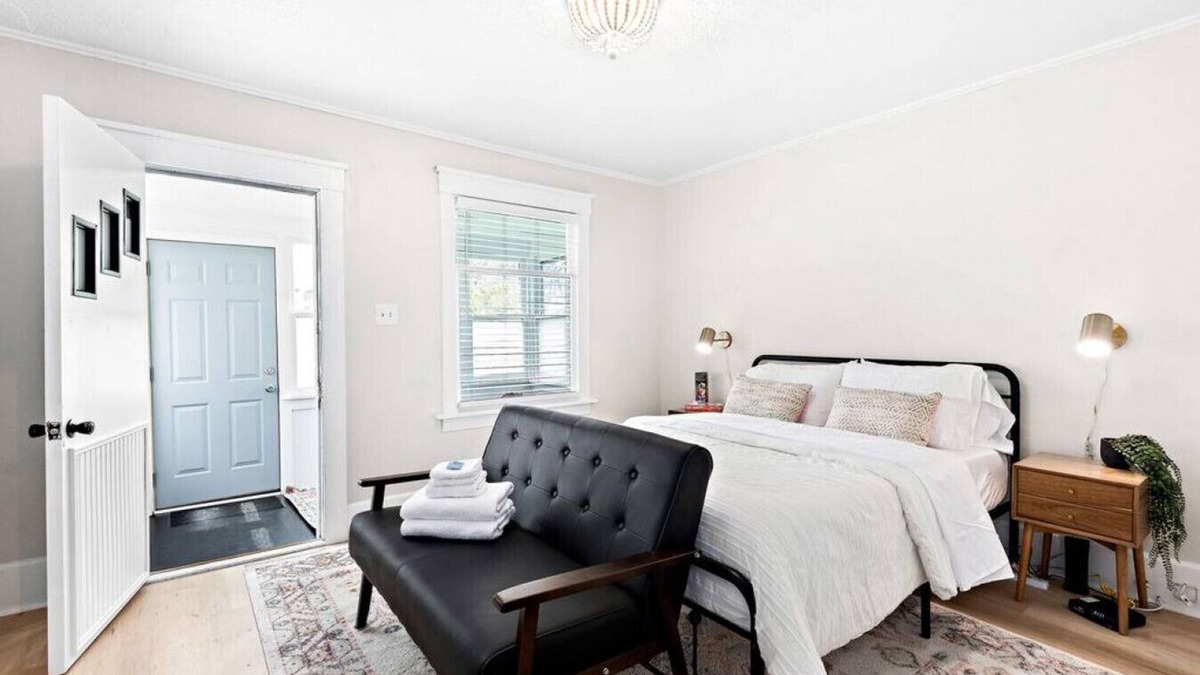 Superior House | Clough · Quaint Cottage on Clough
