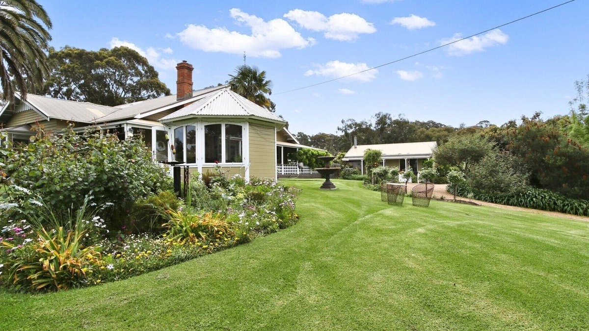 Metung Cottage | Clovelly Cottage - Metung