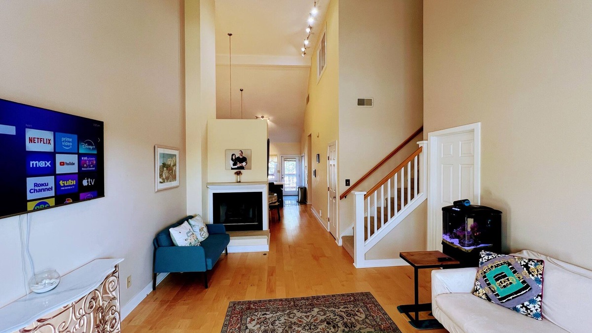 Bloomington Condo | Clownfish Condo: Walk to IU+Downtown & Pickle-ball + Ping-pong