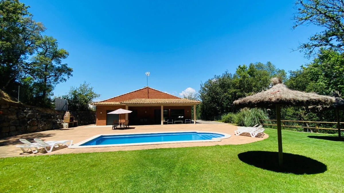 Caldes de Malavella Villa | Club Villamar - Enjoy your holiday in this villa with private pool and bbq