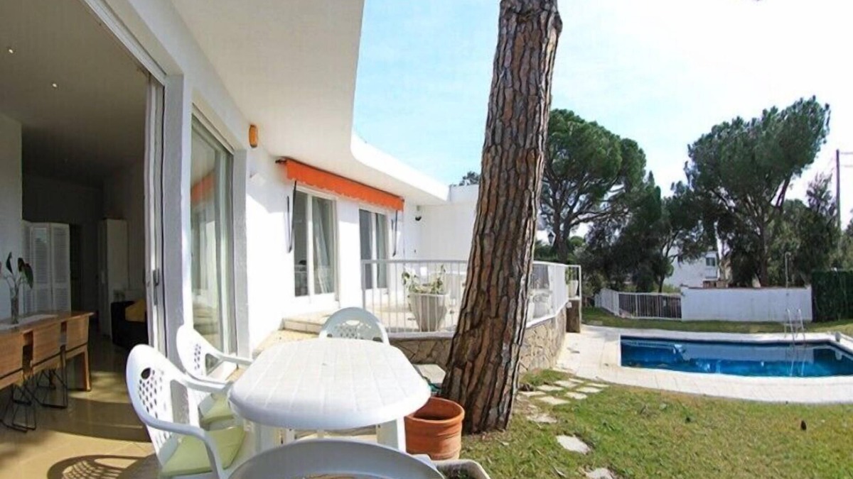 Platja d'Aro Villa | Club Villamar - Beautiful holiday villa with a nice private pool surrounded by lawn and located i...