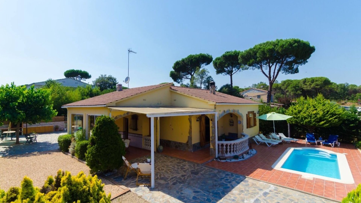 La Goba Villa | Club Villamar - Detached Holiday Villa Goliath in Lloret de Mar with Private Swimming Pool and a .