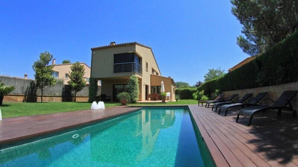 Mont-Ras Villa | Club Villamar - Fully detaches 8-persons vila, ideal for families at only 4 kilometers away from .